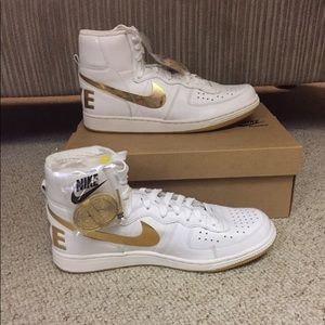 RARE Nike Men’s size 10 Terminator High Supreme